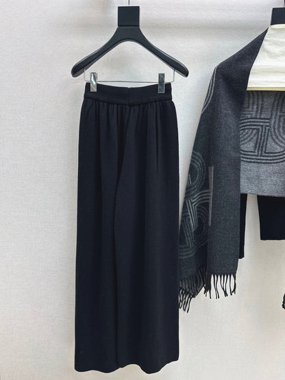 Herm NEW Knitted three-piece set