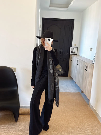 Herm NEW Knitted three-piece set