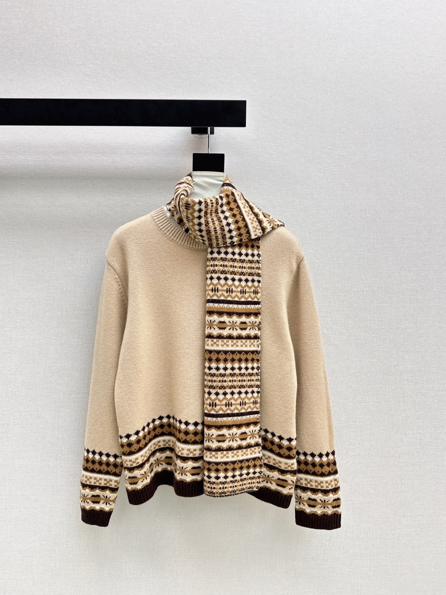 Loro NEW wool sweater + scarf