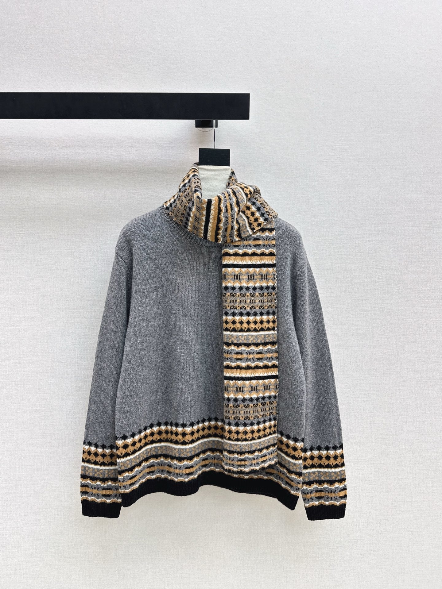 Loro NEW wool sweater + scarf