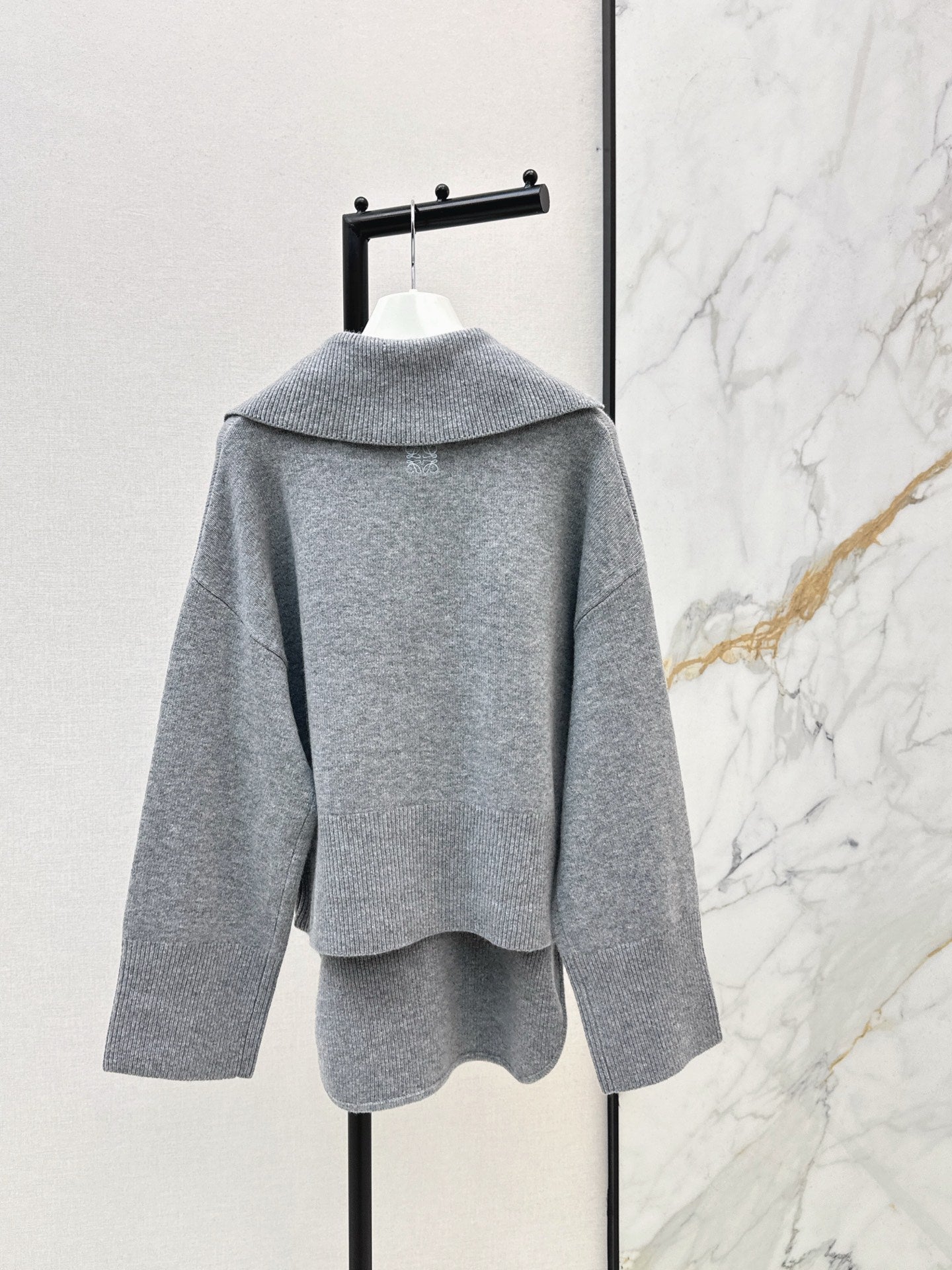 Loe NEW Cashmere sweater