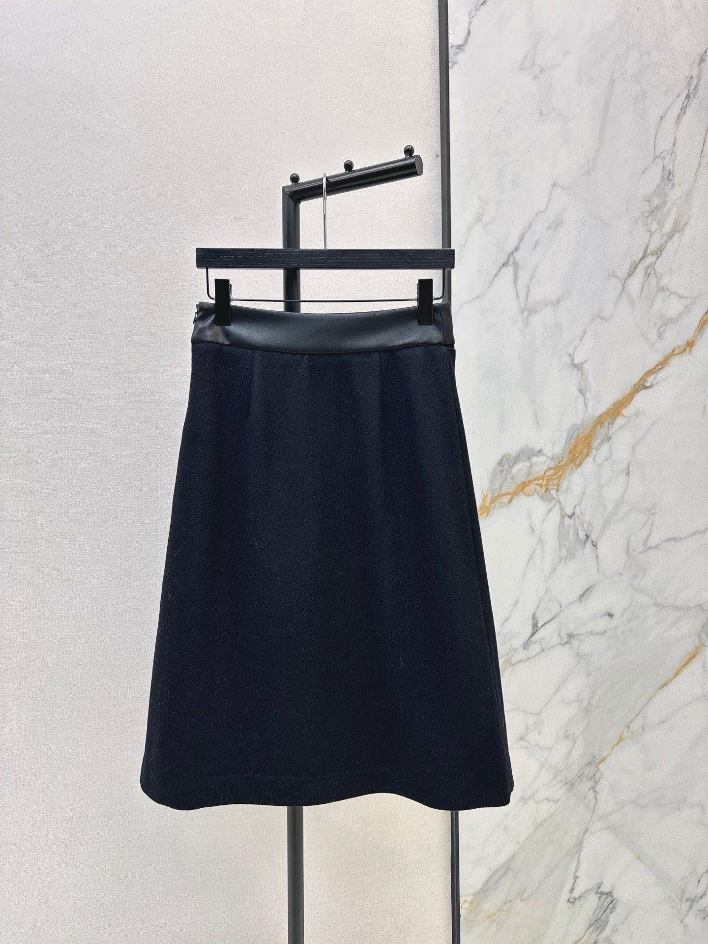 Herm NEW contract pu skirts