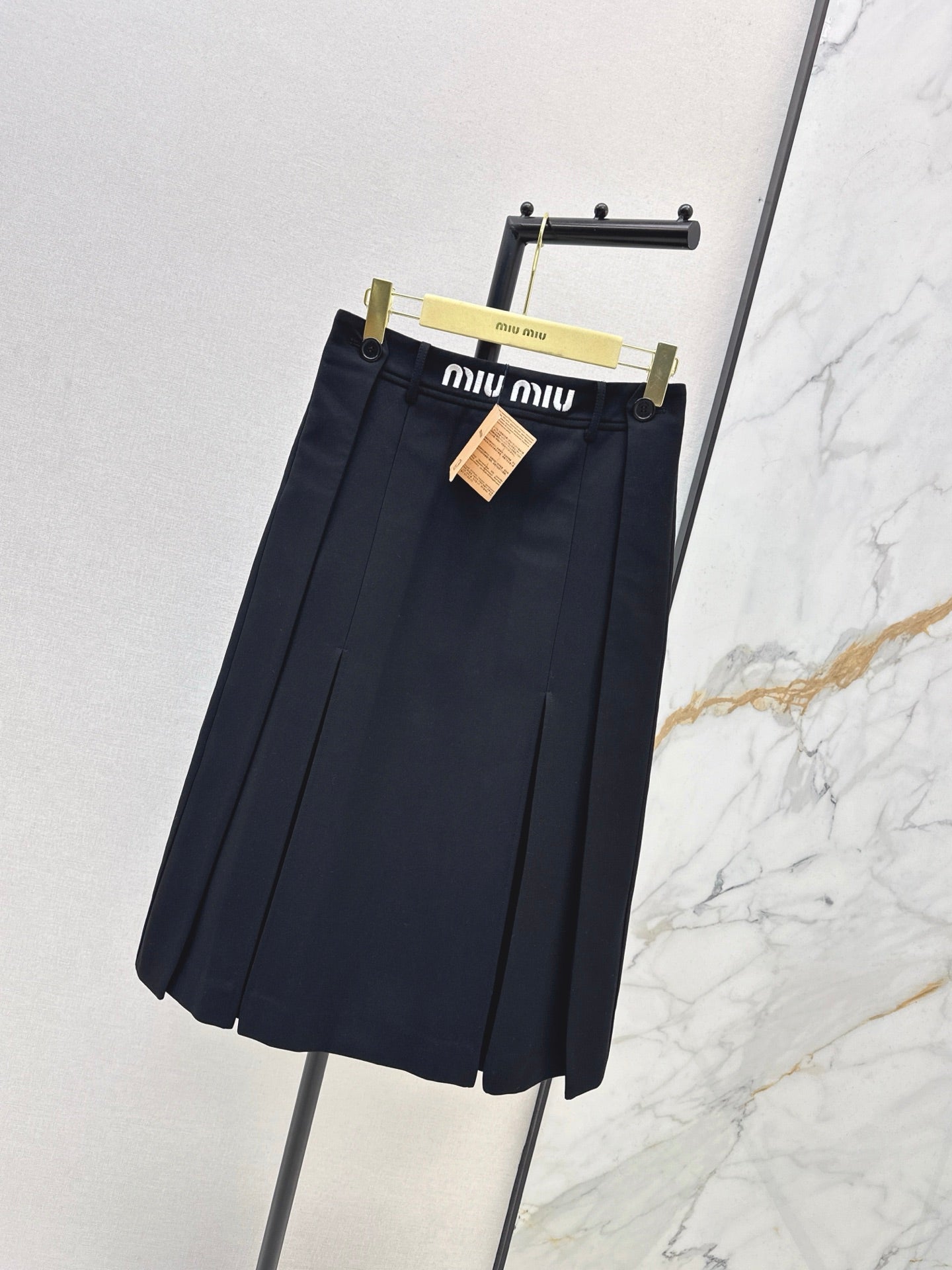 Miu NEW pleated skirt