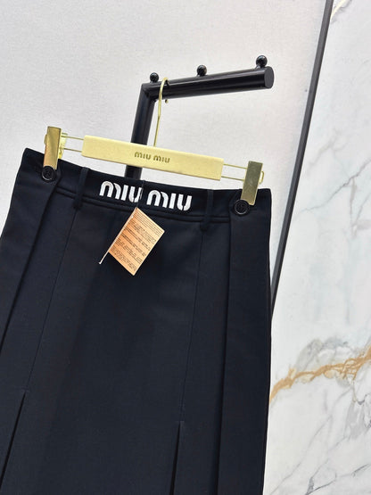 Miu NEW pleated skirt