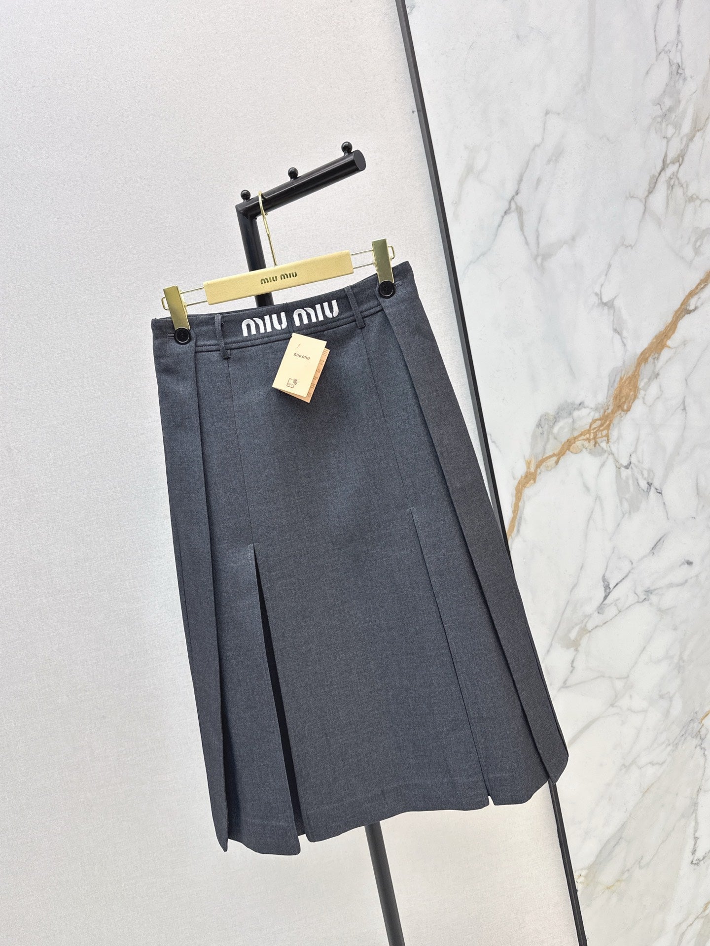Miu NEW pleated skirt