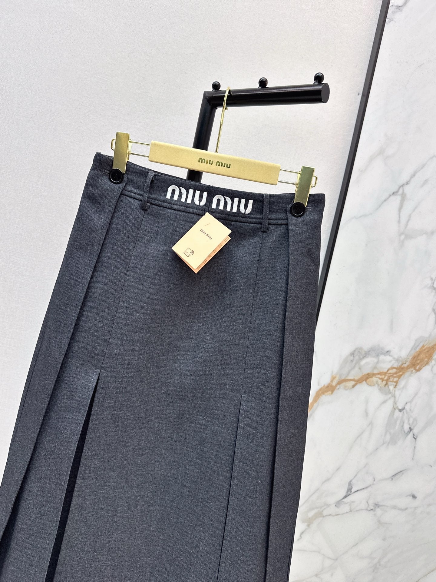 Miu NEW pleated skirt