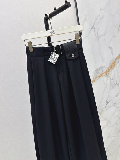 Loe NEW Pleated leather label trousers