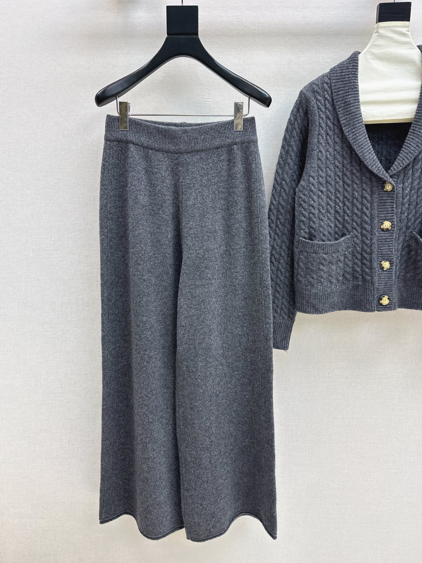 Ral NEW Knitted suit