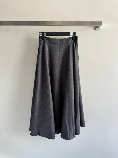 CD NEW pleated skirts