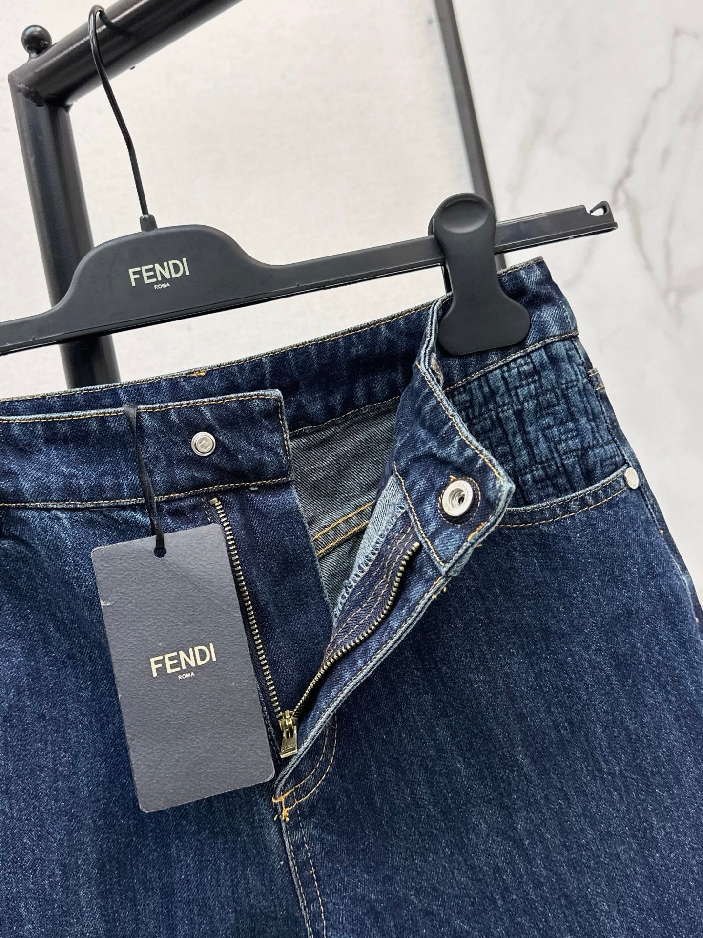 Fend NEW Straight-leg jeans