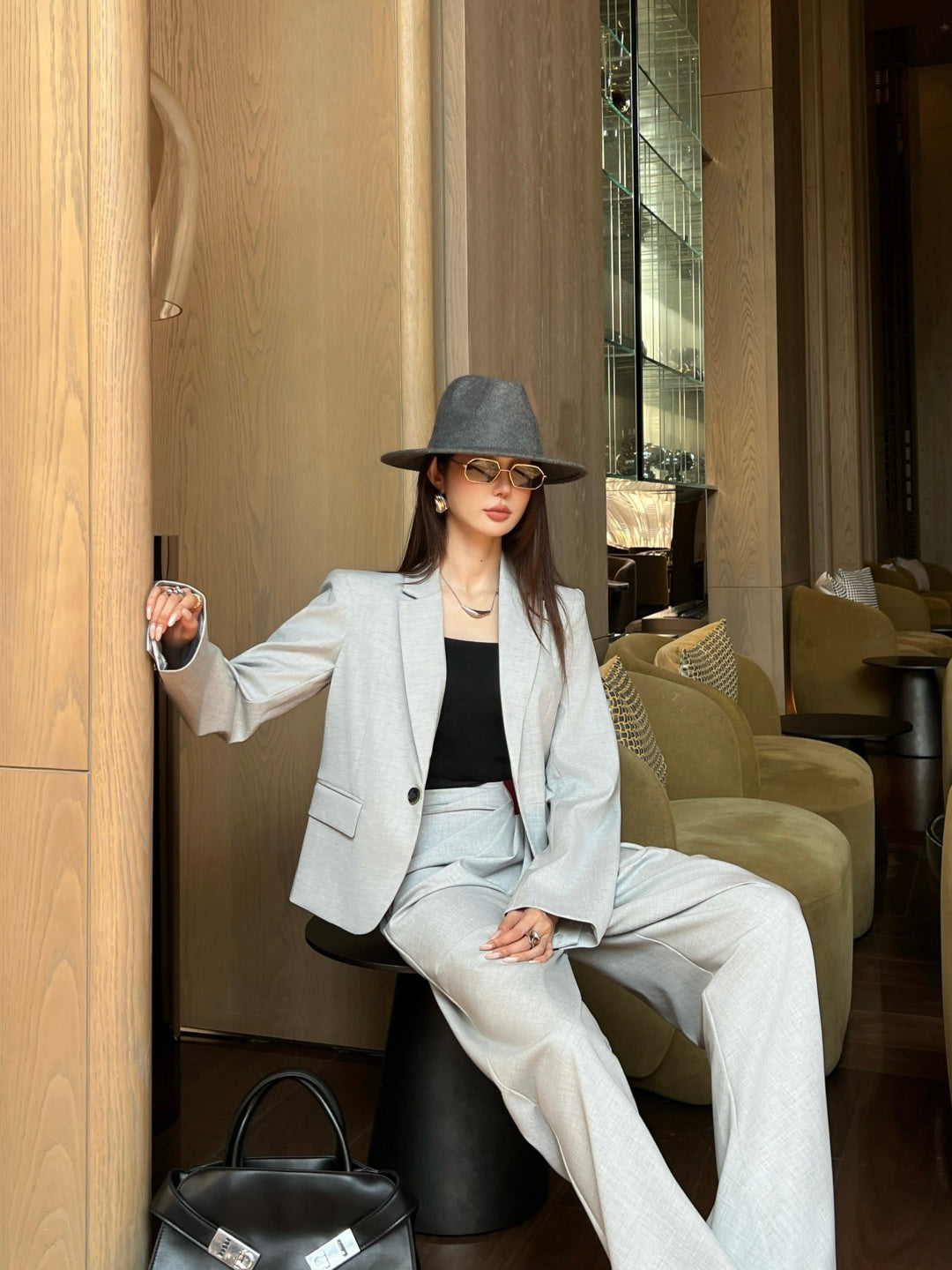 Loe NEW embroidery blazer