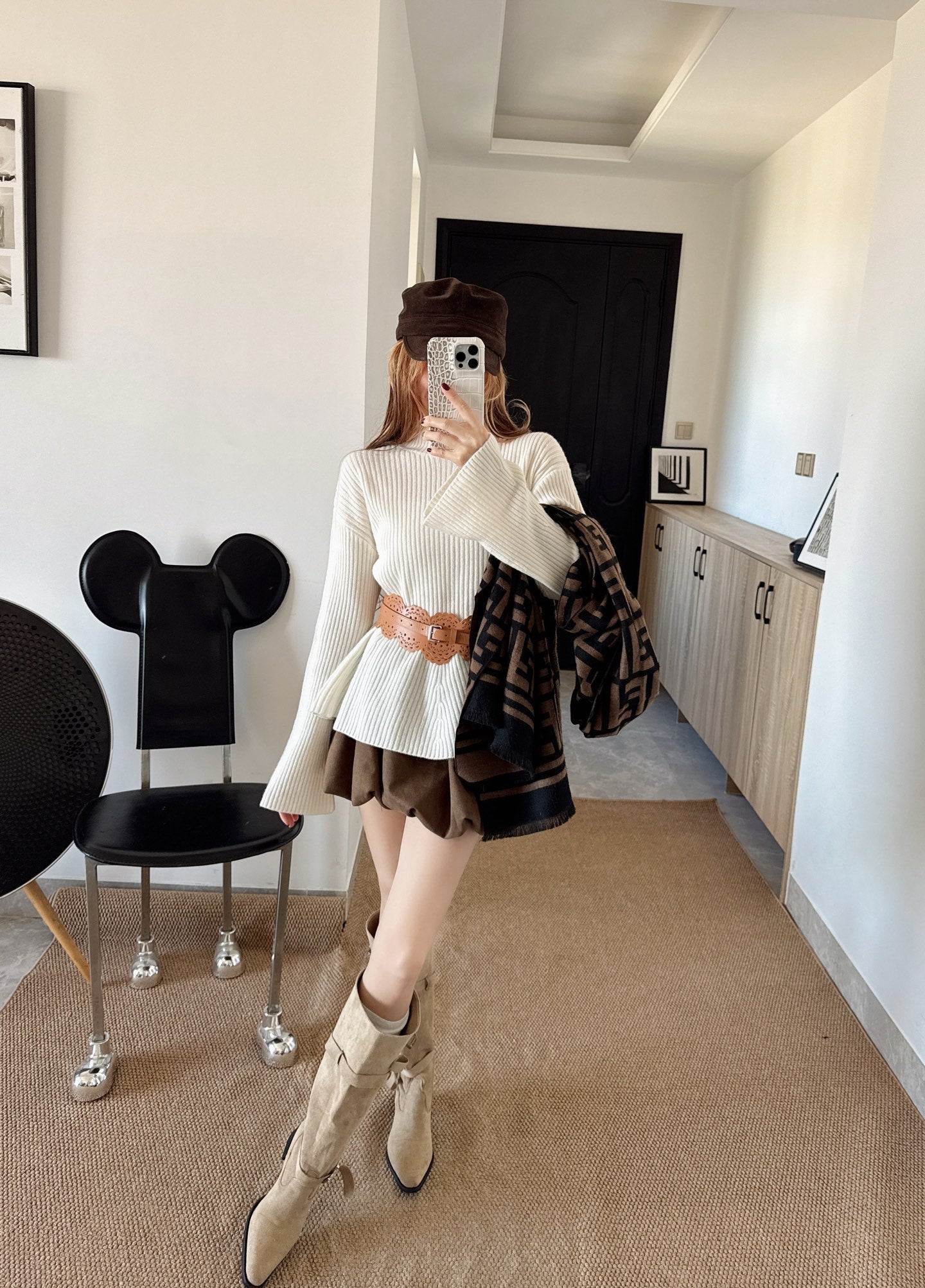 Max NEW Bell-sleeved sweater with a belt