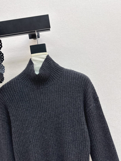 Max NEW Bell-sleeved sweater with a belt