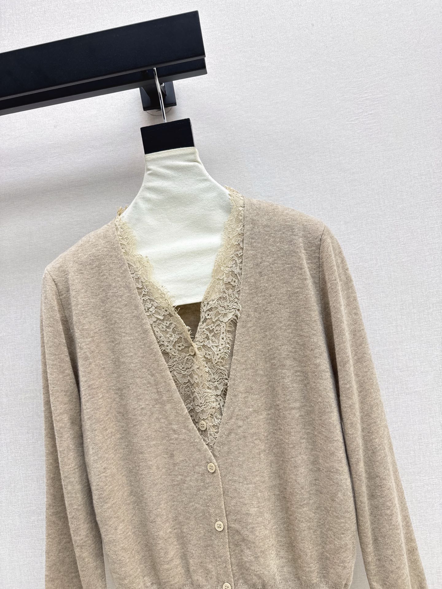 Es NEW Lace-paneled cardigan