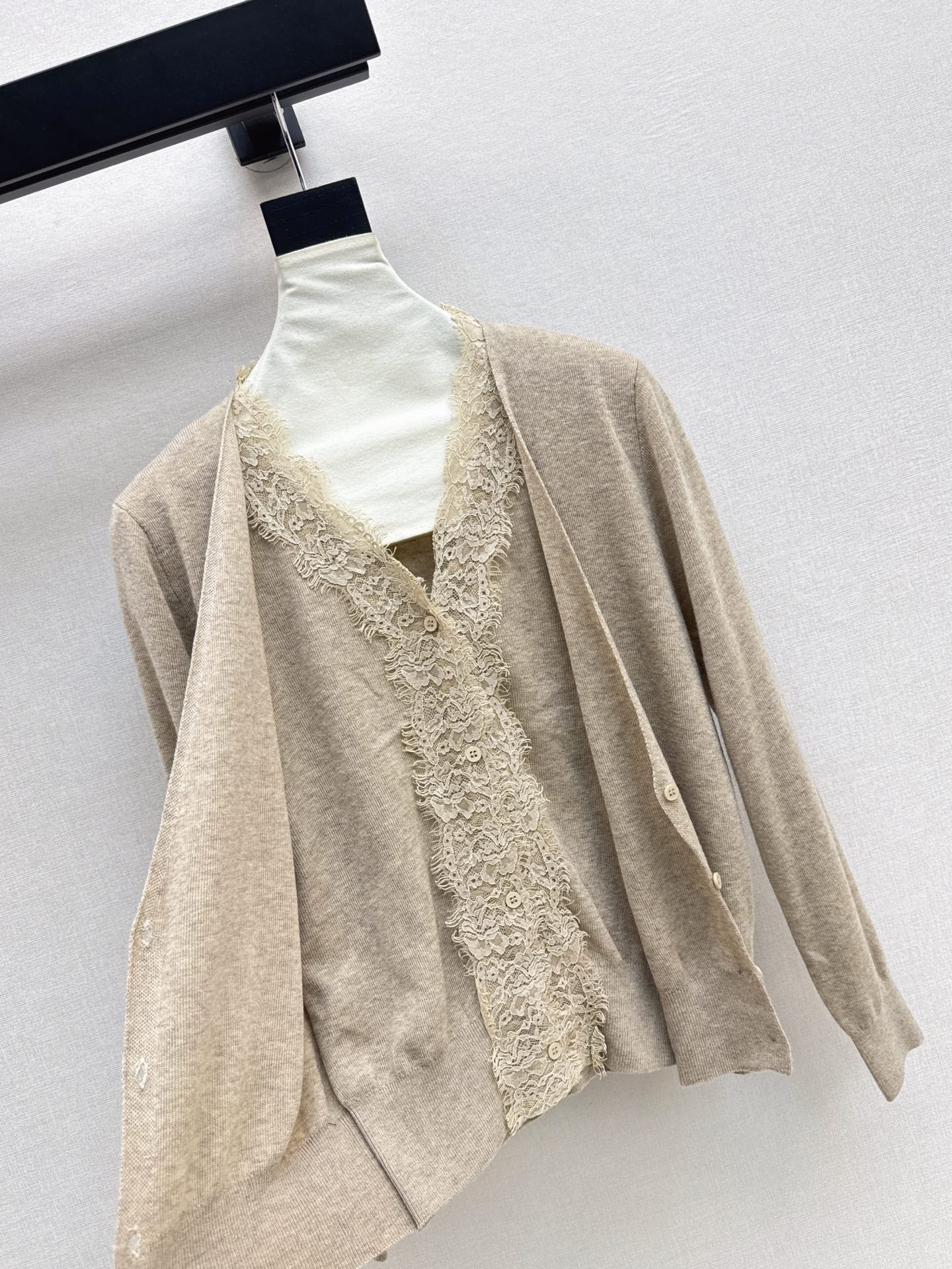 Es NEW Lace-paneled cardigan