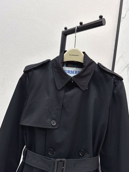 Bur NEW trench coat