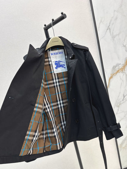 Bur NEW trench coat