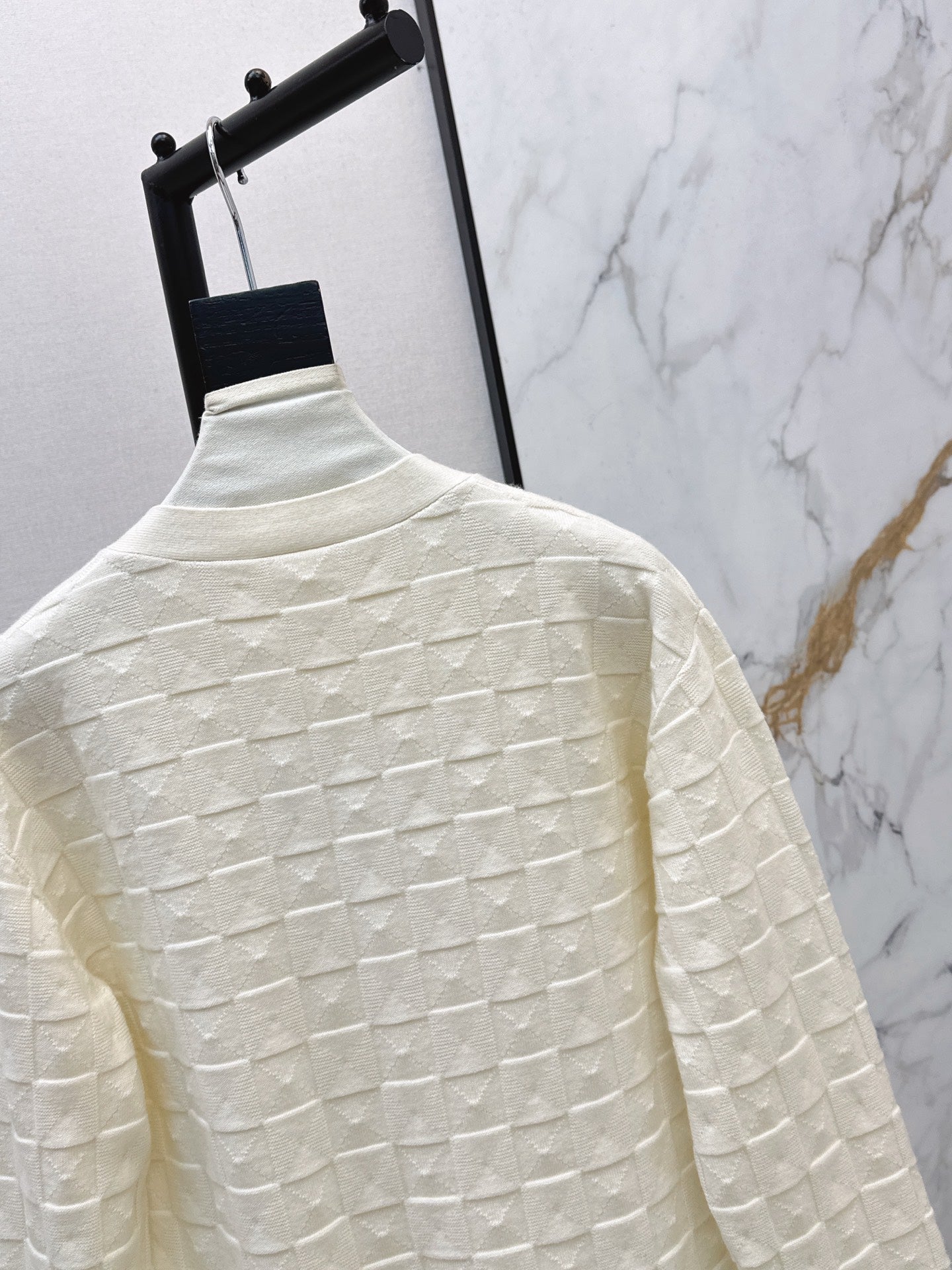 Herm NEW Checked knit cardigan