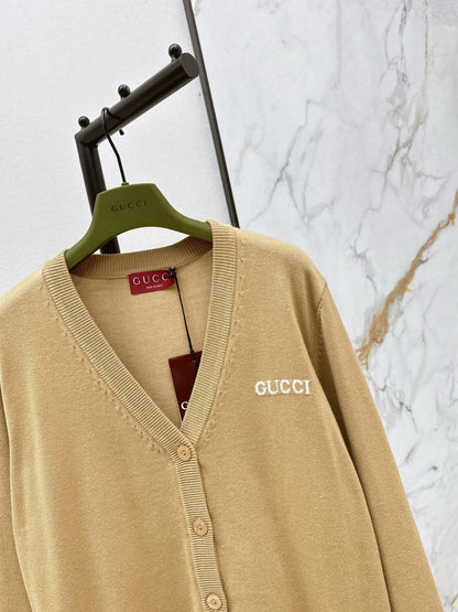 Guc NEW Jacquard knit cardigan