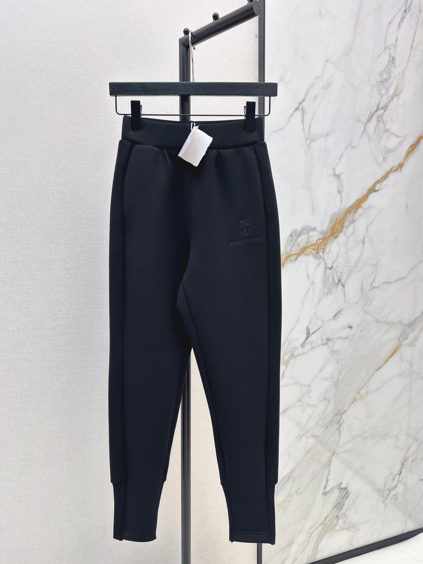 Brun NEW casual pants