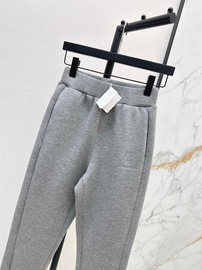 Brun NEW casual pants