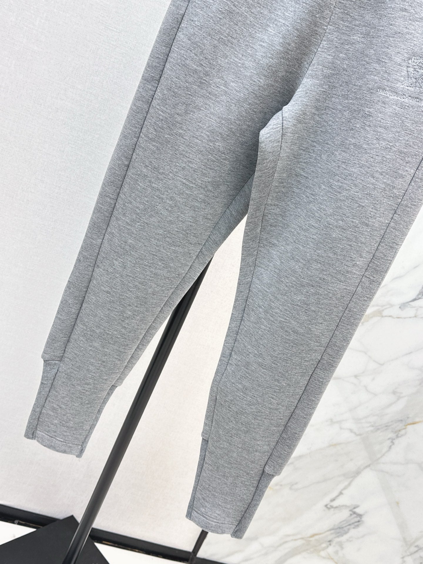 Brun NEW casual pants