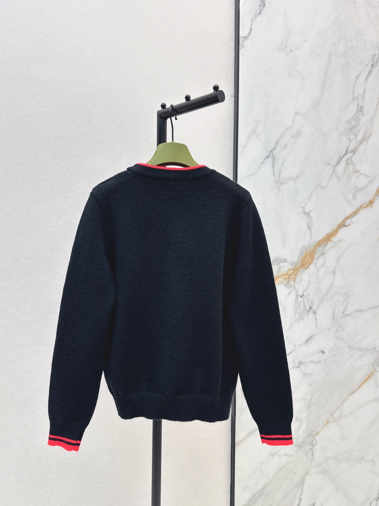 Guc NEW V-neck cardigan