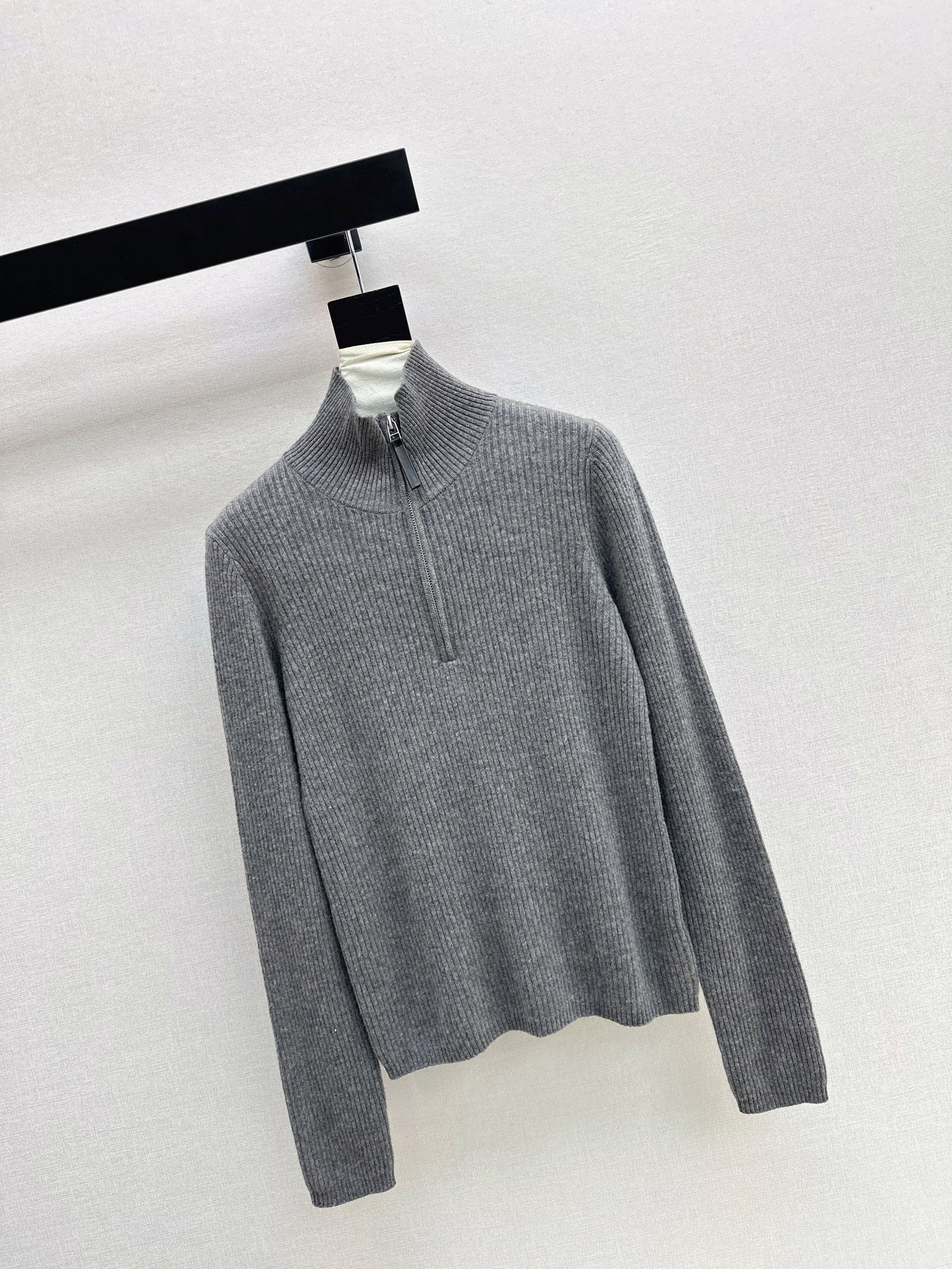 Brun NEW zip-up sweater