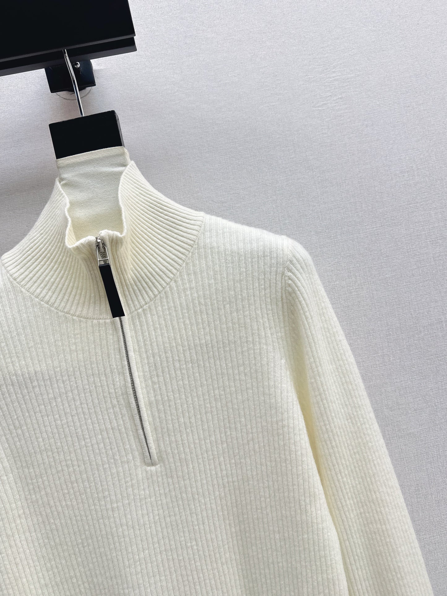 Brun NEW zip-up sweater