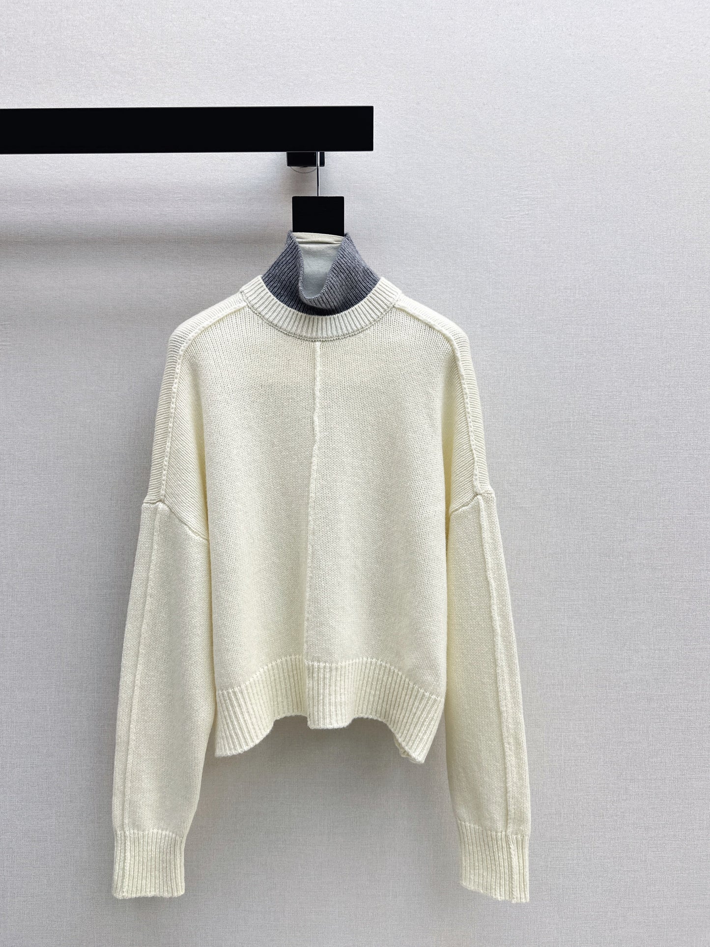 Brun NEW 2in1 contract sweater