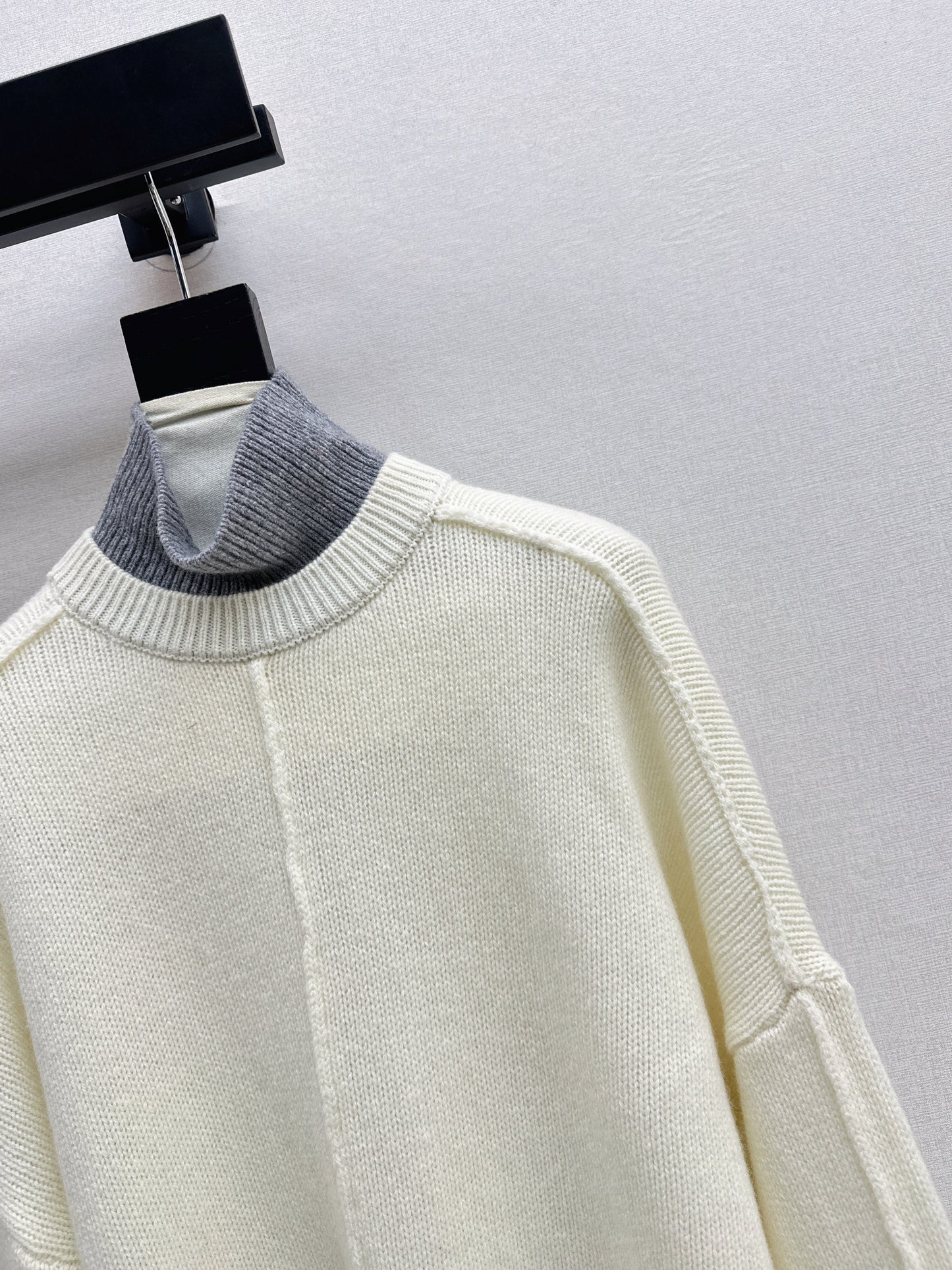 Brun NEW 2in1 contract sweater