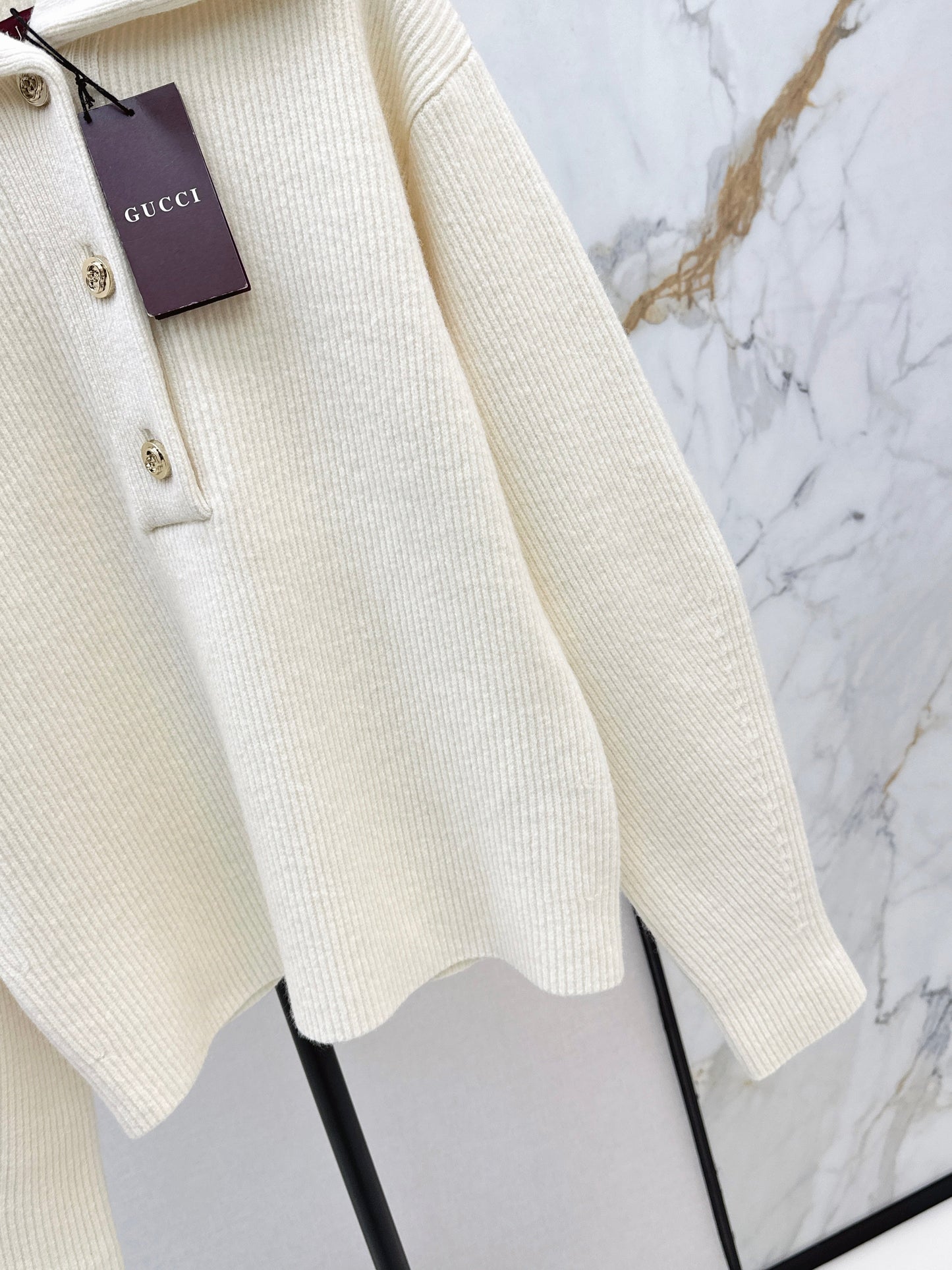 Guc NEW Knitted sweater