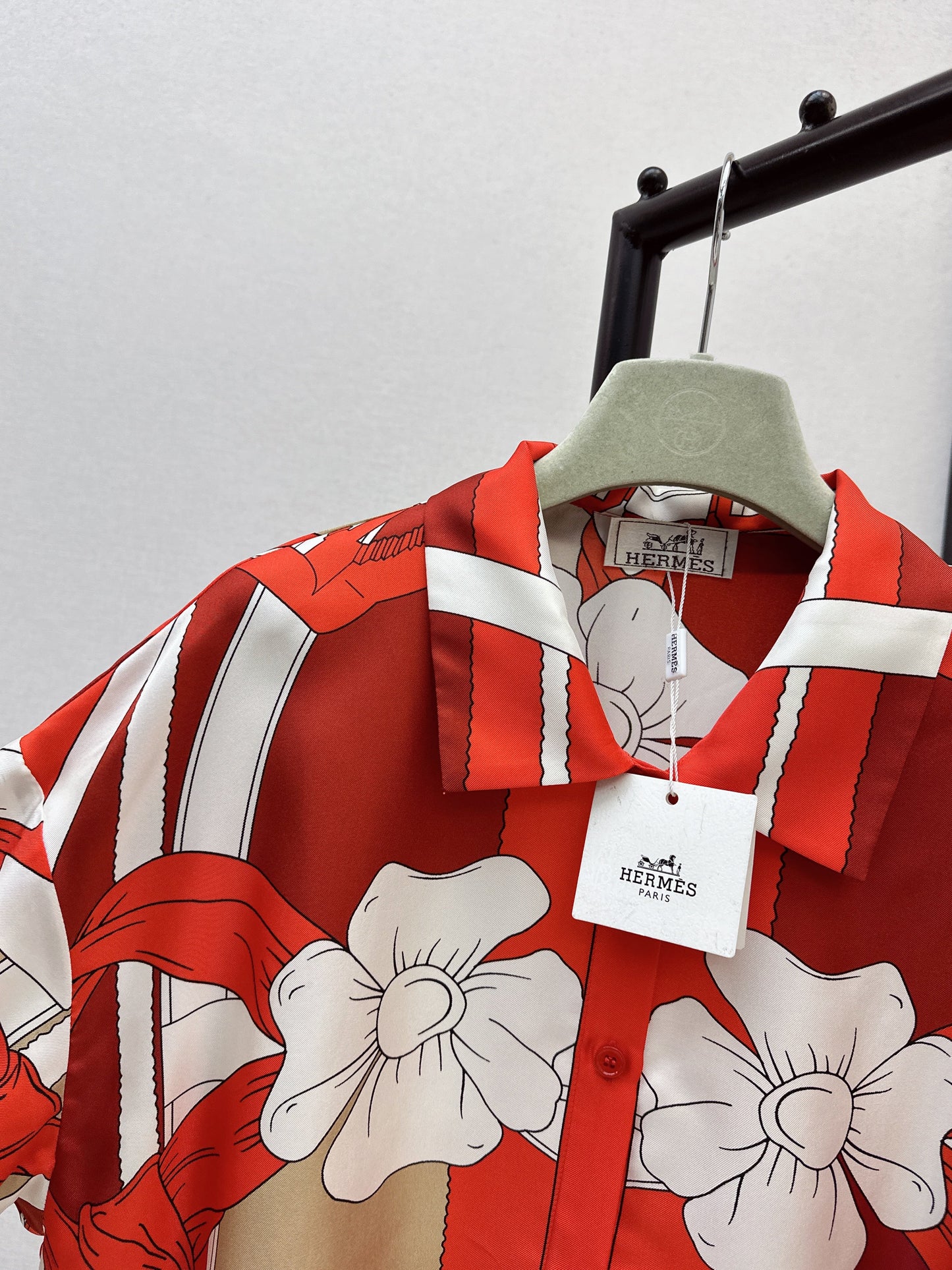 Herm NEW printed silk shirt