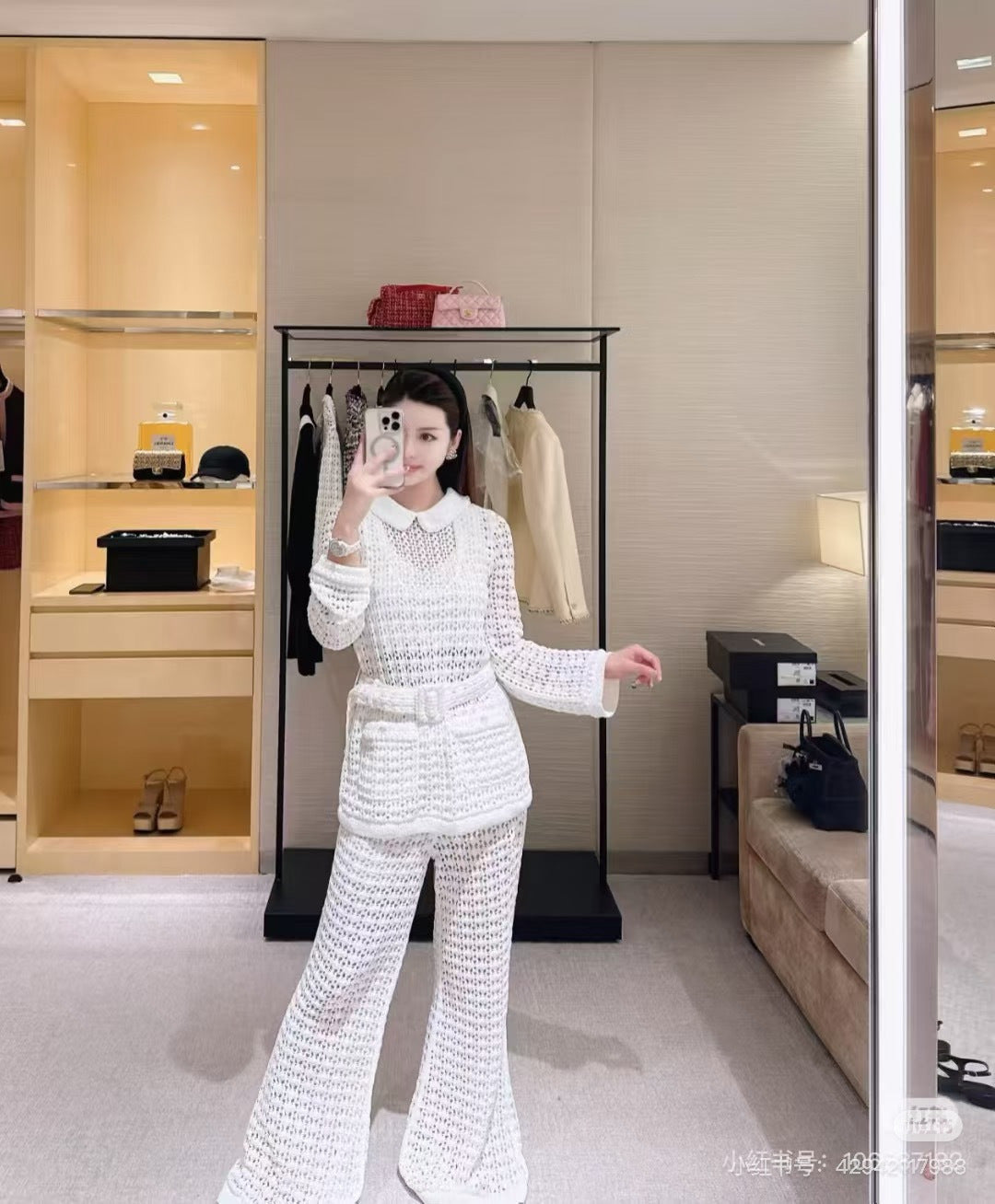 Chan NEW hollow knitwear