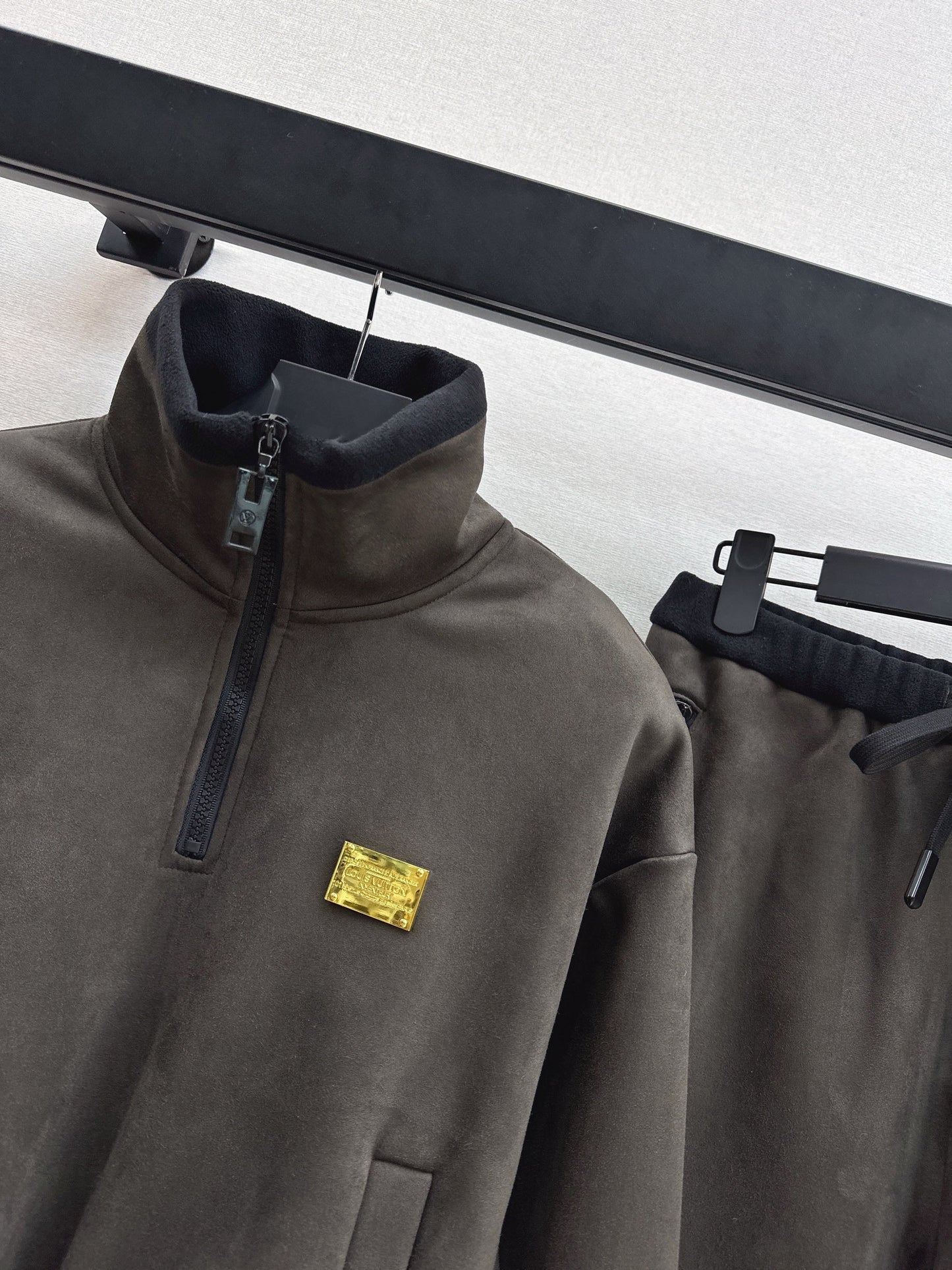 Louis NEW causal sweatsuit