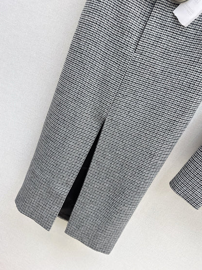 Brun' NEW houndstooth skirts