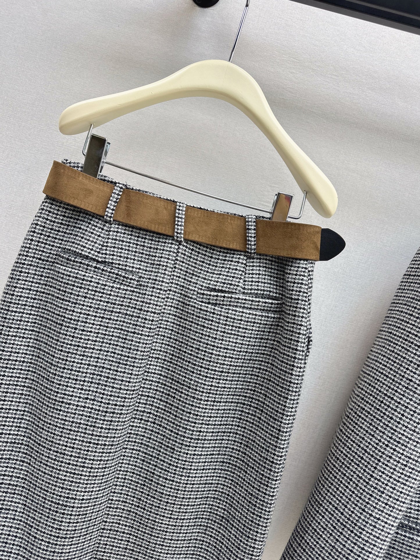 Brun' NEW houndstooth skirts