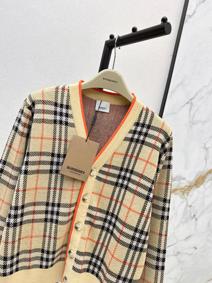 Bur NEW Knitted cardigan
