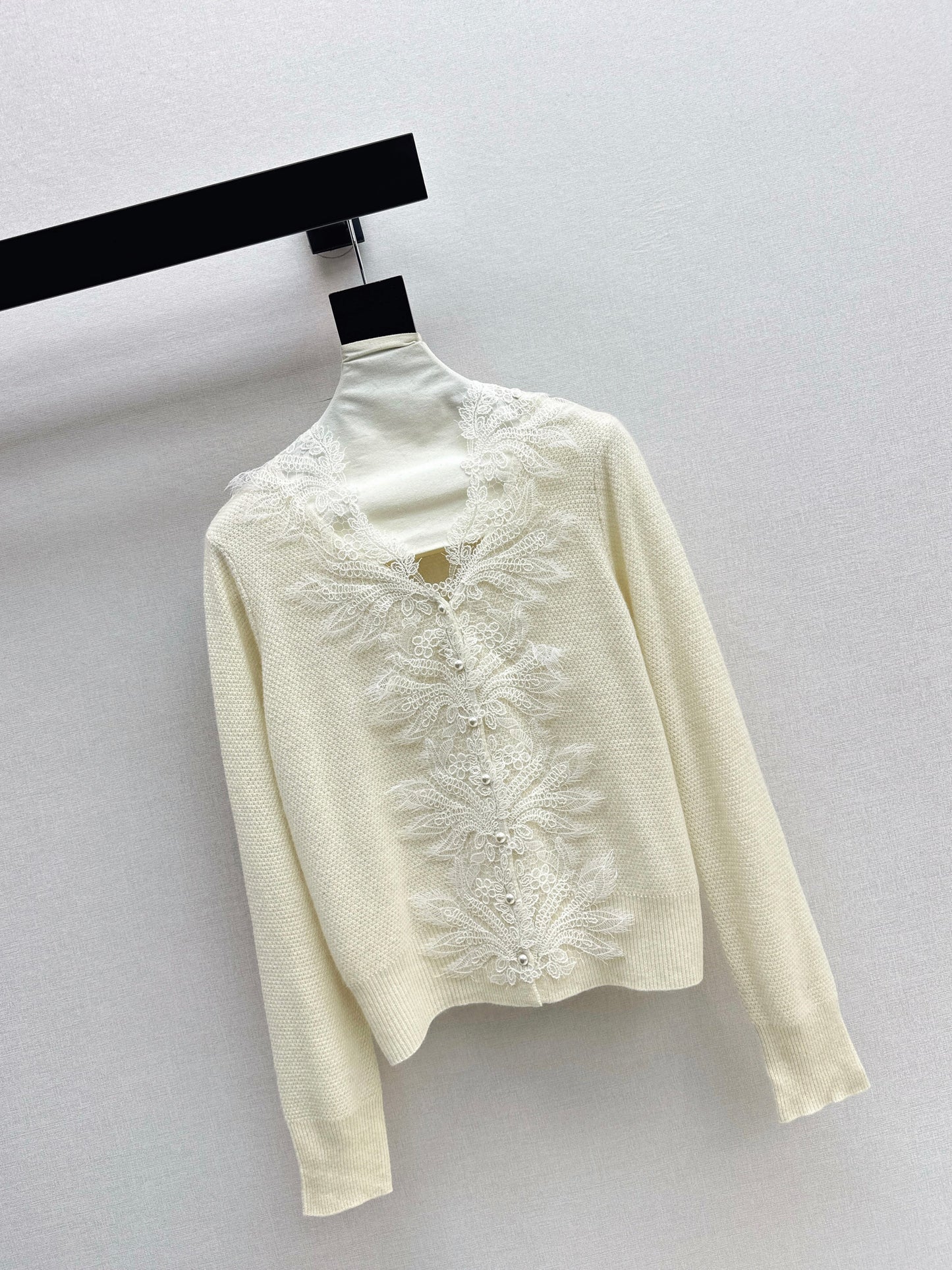 Es NEW Lace-paneled cardigan