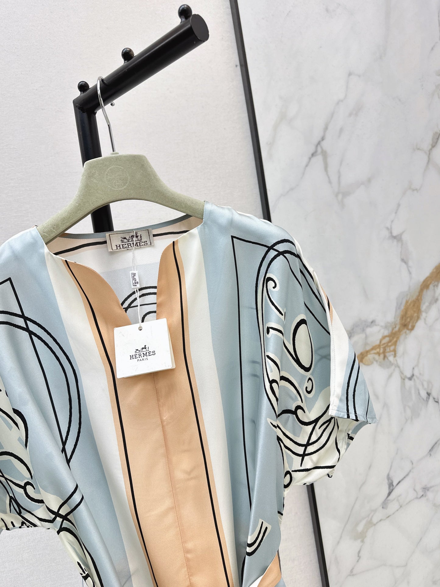 Herm NEW print silk dress