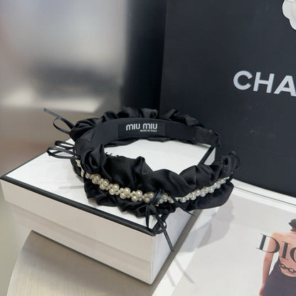 Miu Nwe letter headband