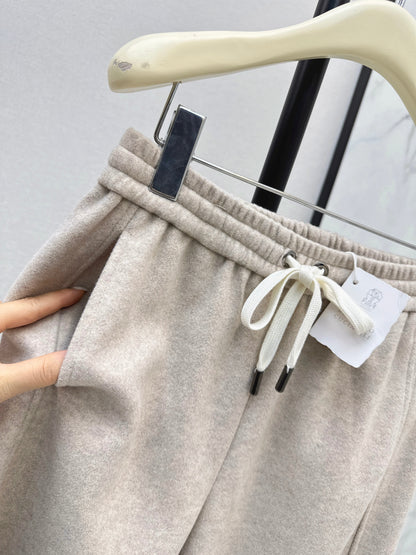 Brun NEW Casual pants