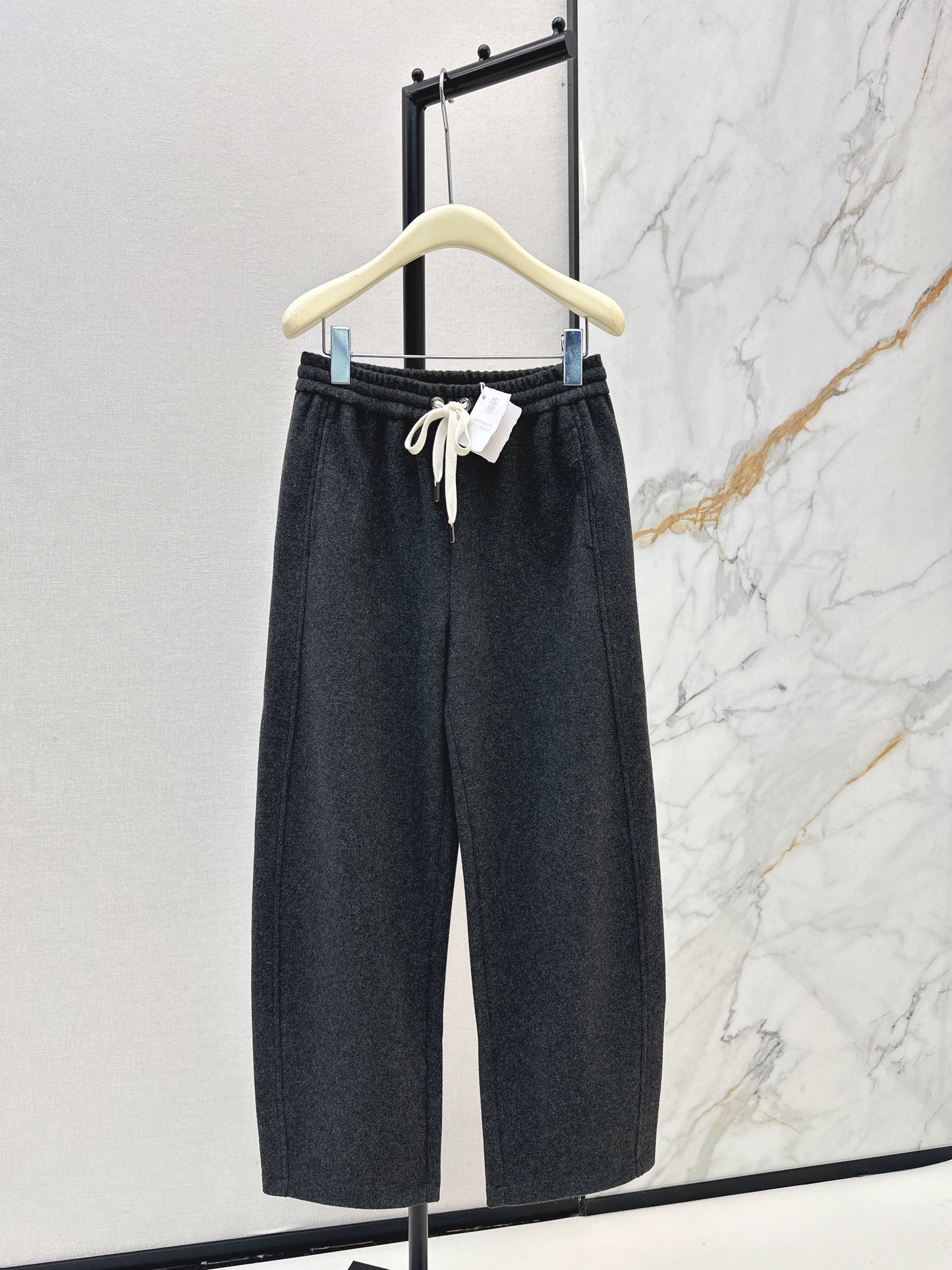 Brun NEW Casual pants