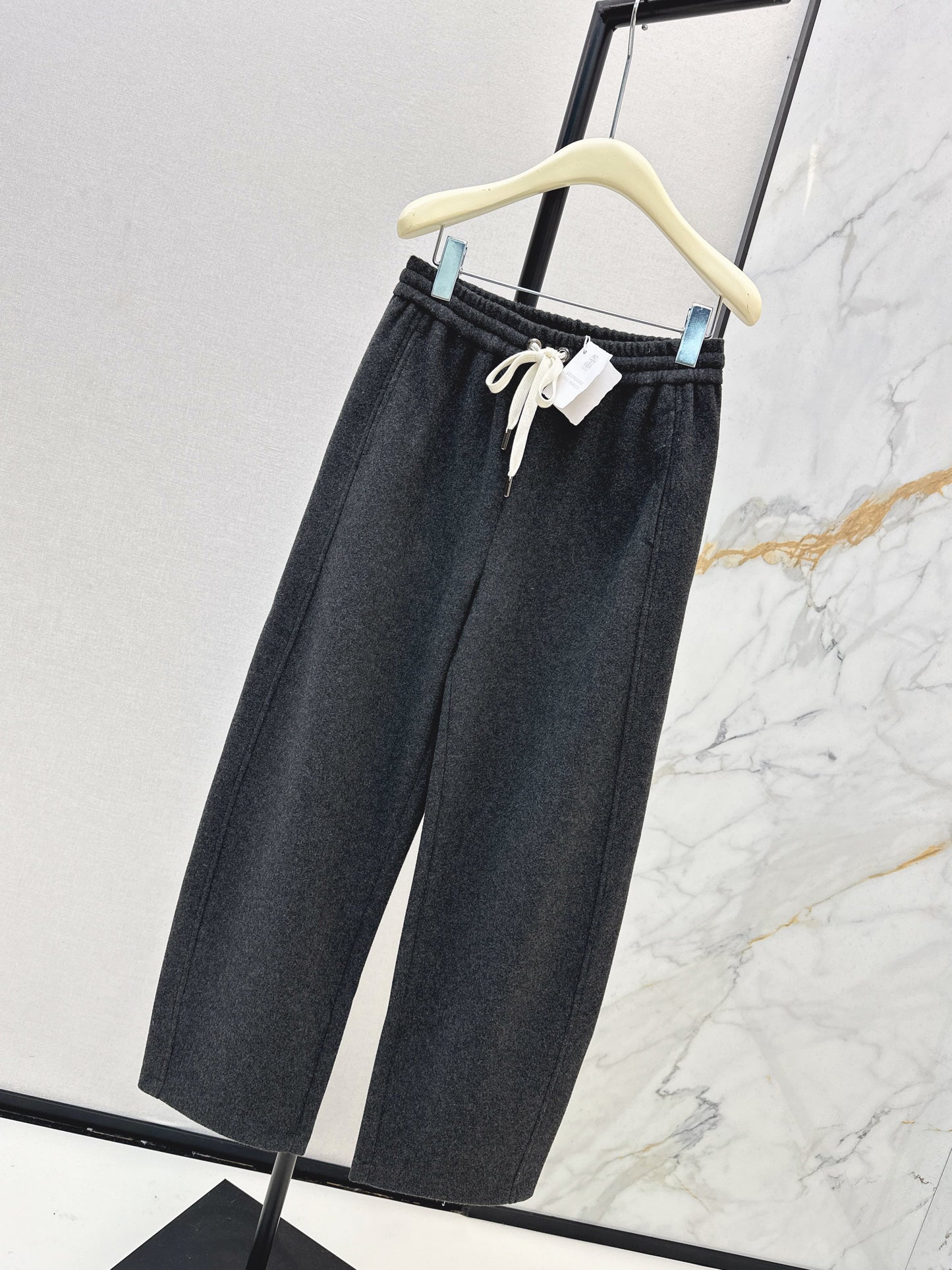 Brun NEW Casual pants