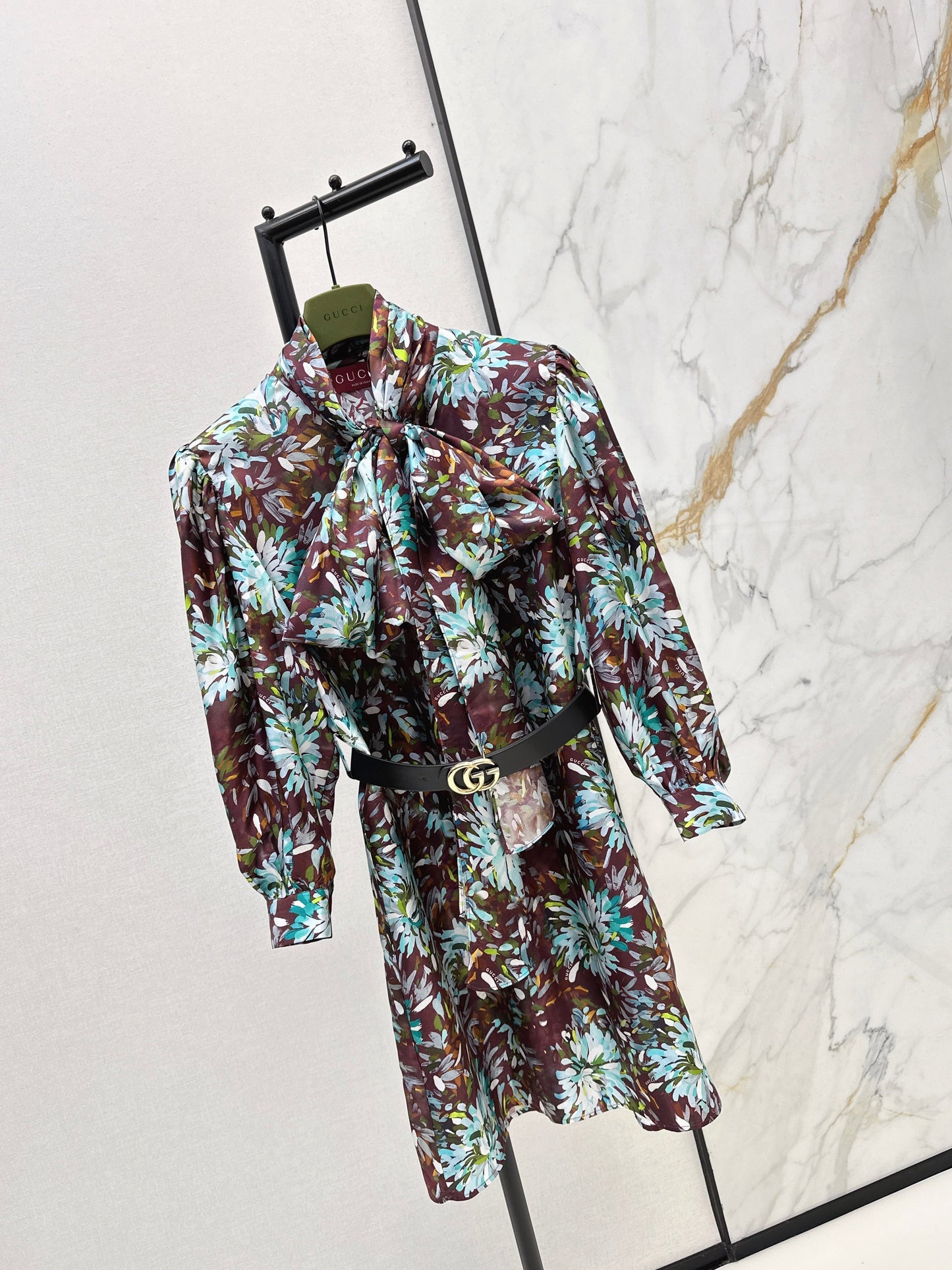 Guc NEW 3d floral print dress