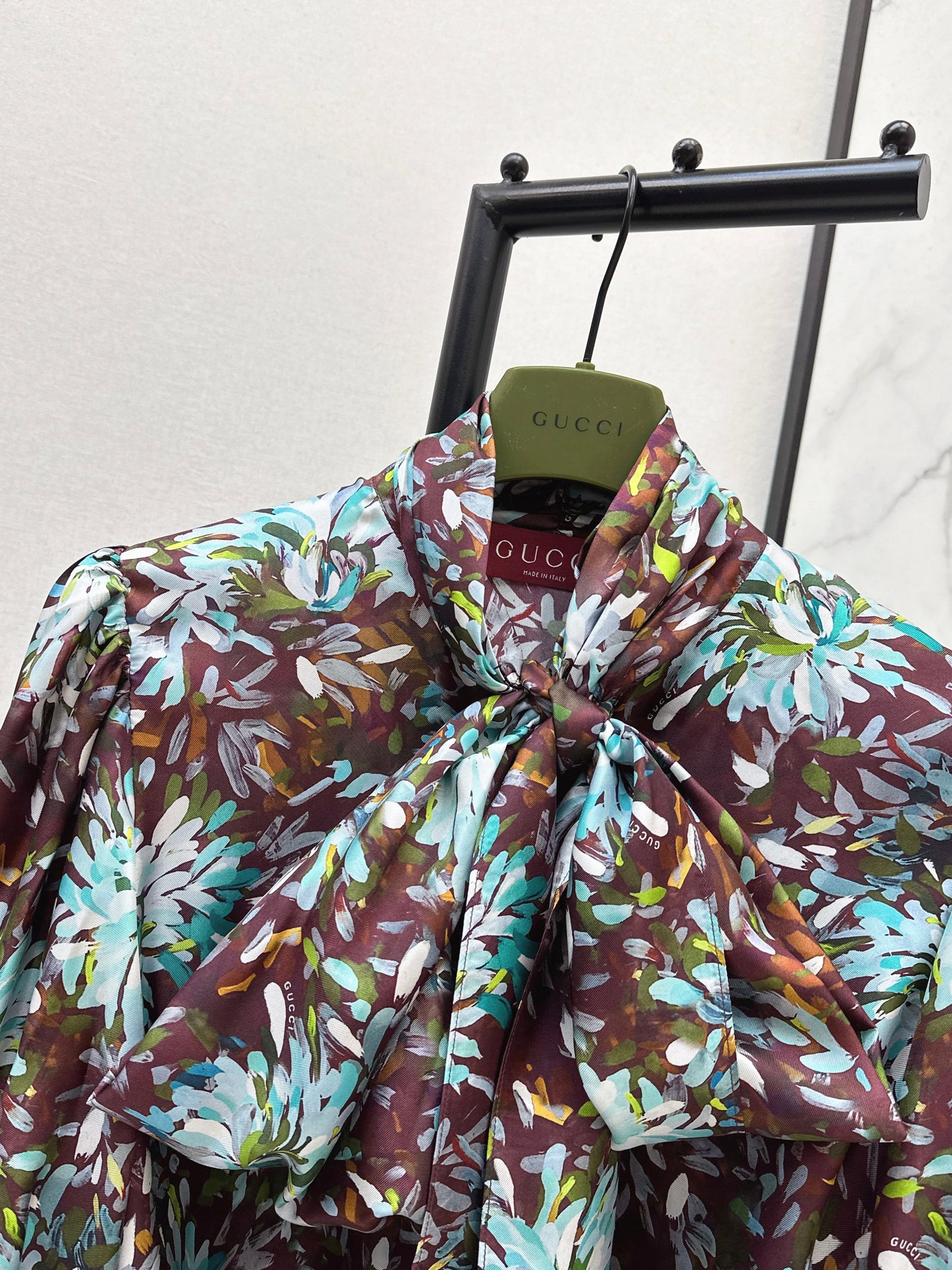 Guc NEW 3d floral print dress