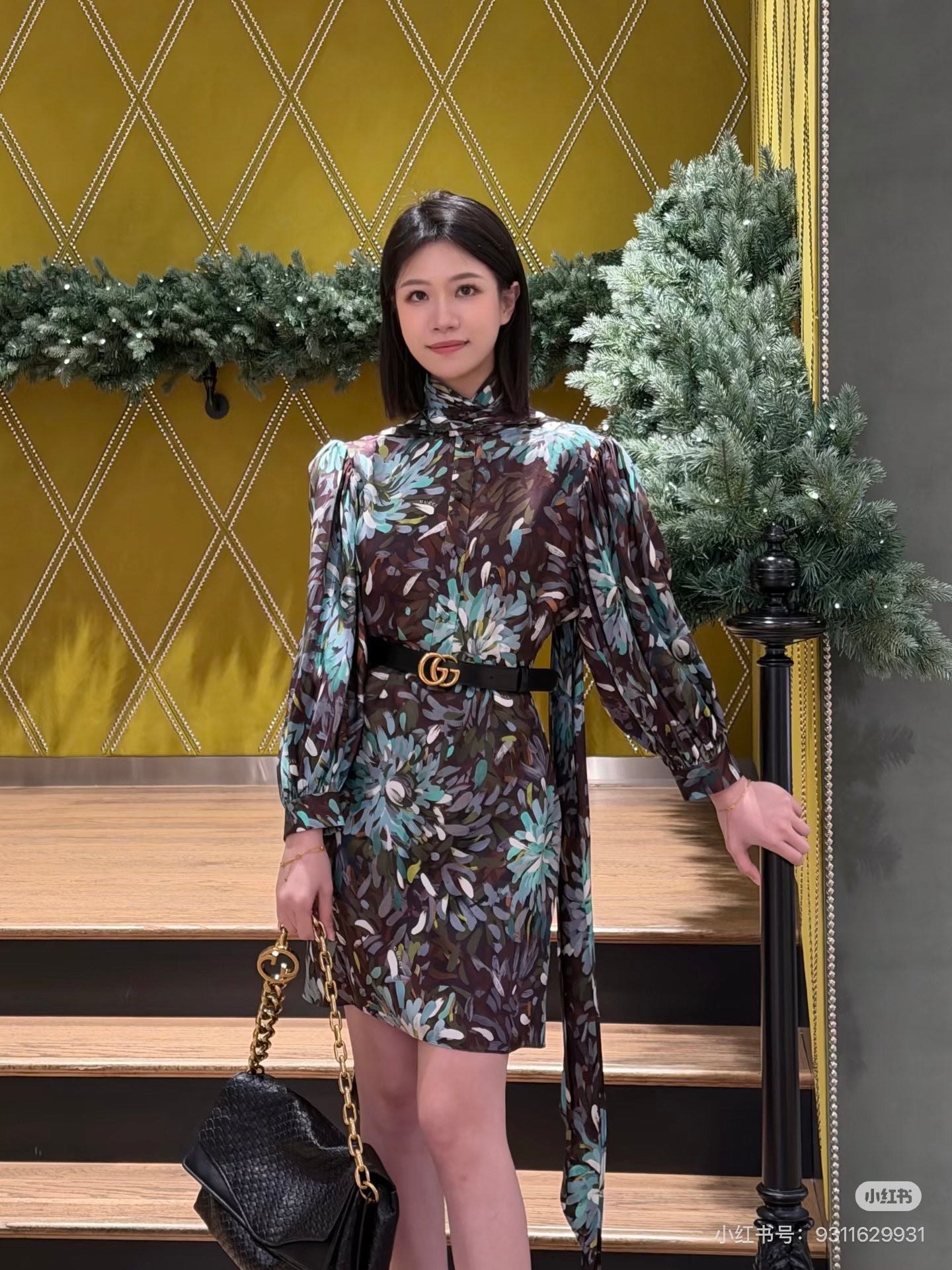 Guc NEW 3d floral print dress