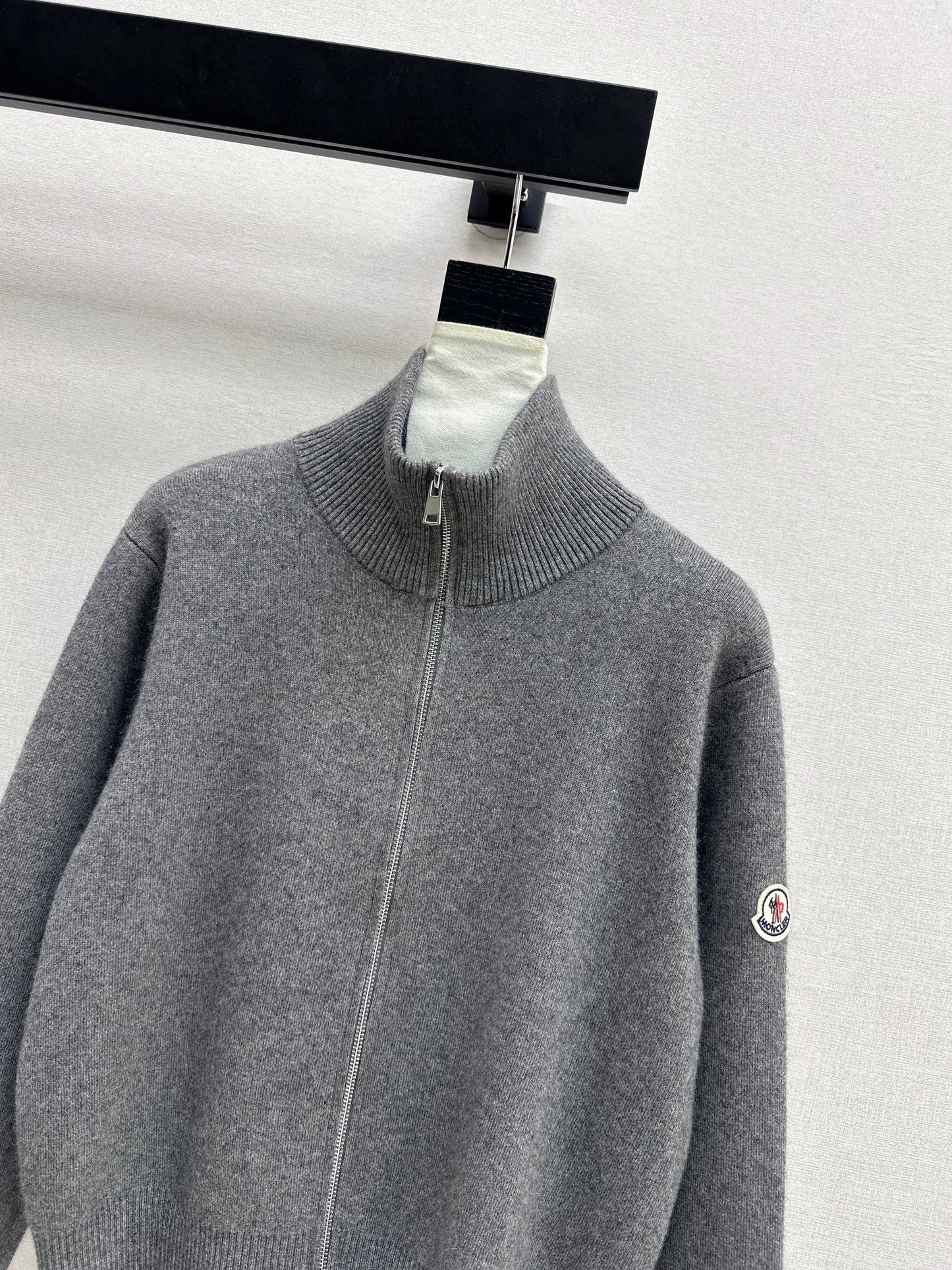 Monc NEW Zippered cardigan jacket