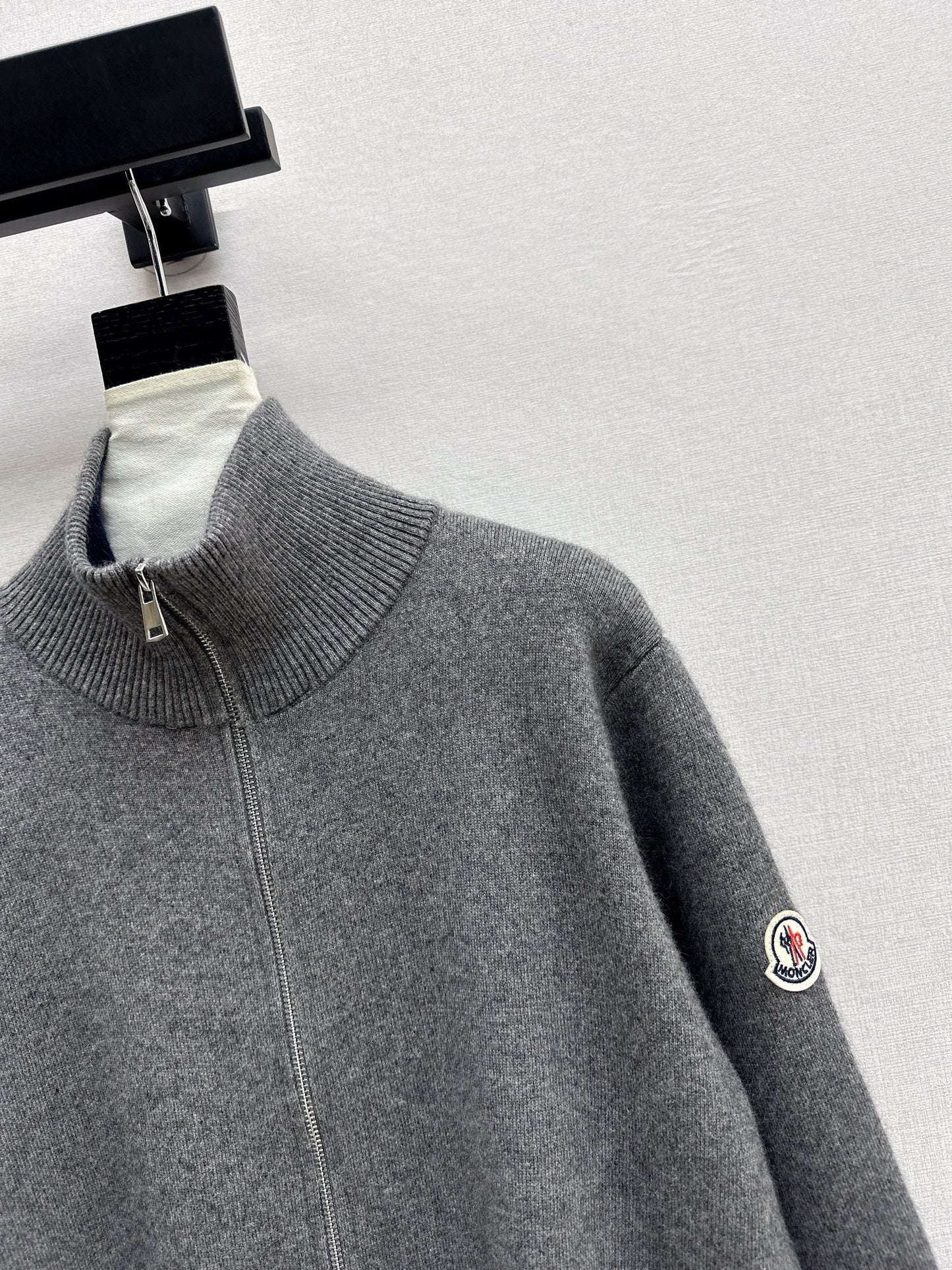 Monc NEW Zippered cardigan jacket