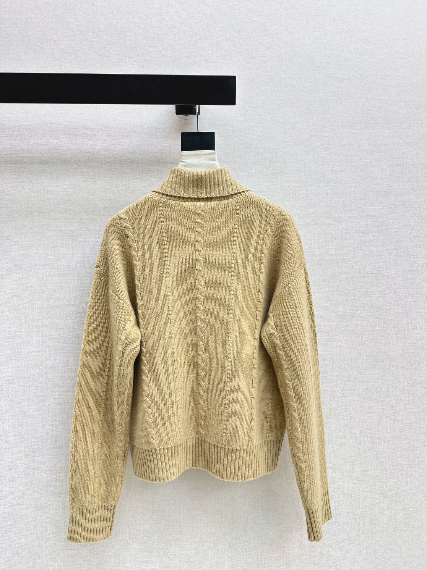 Ral NEW Knitted sweater